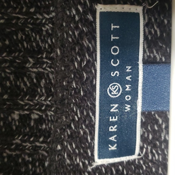 Karen Scott. Woman. Beautiful Heathered Dark Gray Cardigan;  Button Up. Size 3X - Picture 3 of 12